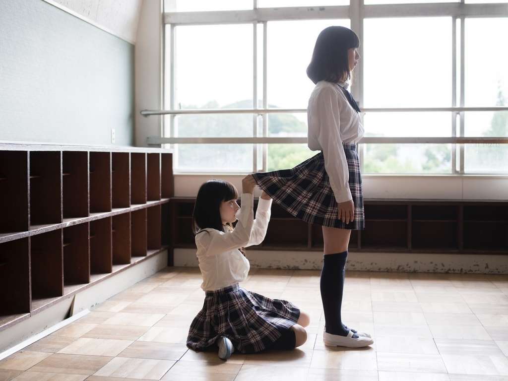 かわいいスカートのめくりかた~写真集未収録集~
