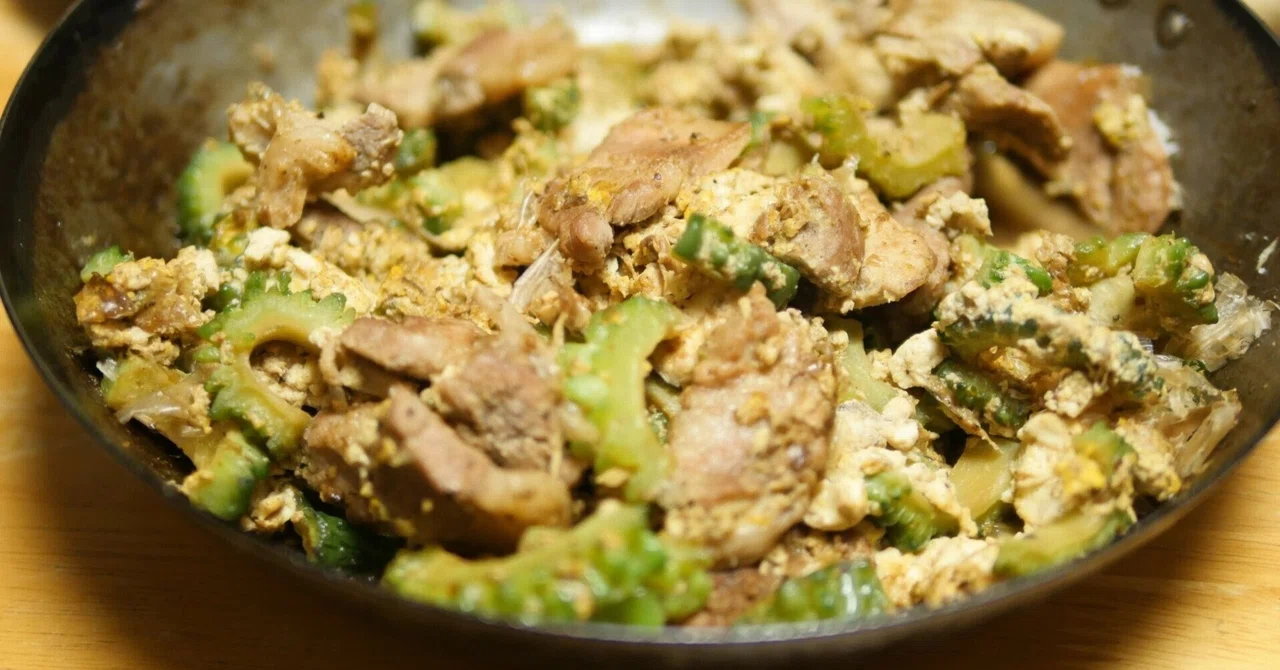 夏の始まりは、セミの鳴き声と、ゴーヤチャンプルー。