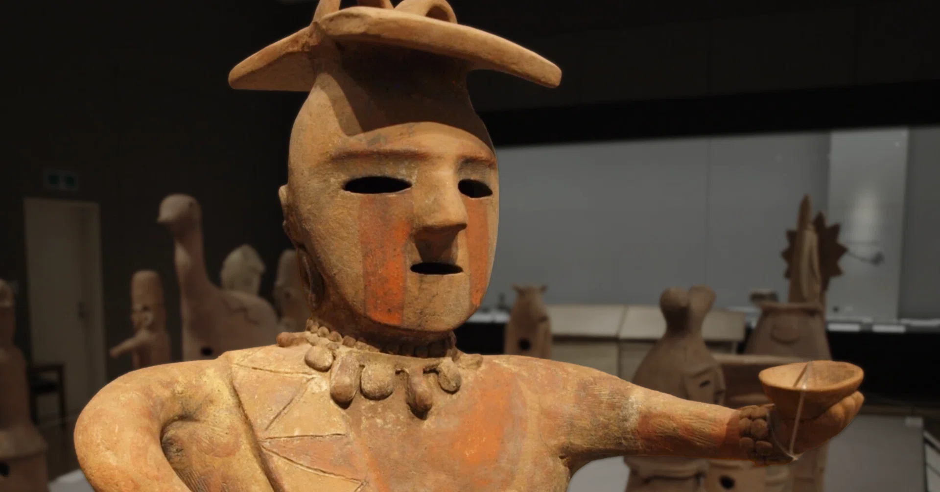 ただ今展示中⑬《埴輪 杯を捧げる女子》古墳時代・6世紀、東京国立