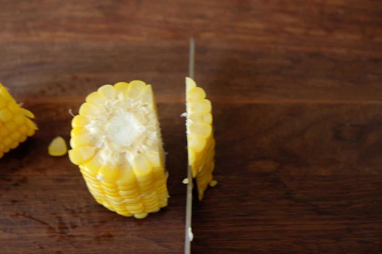 とうもろこしは生で食べるのが美味しいのか コーンサラダの作り方 樋口直哉 Travelingfoodlab Note
