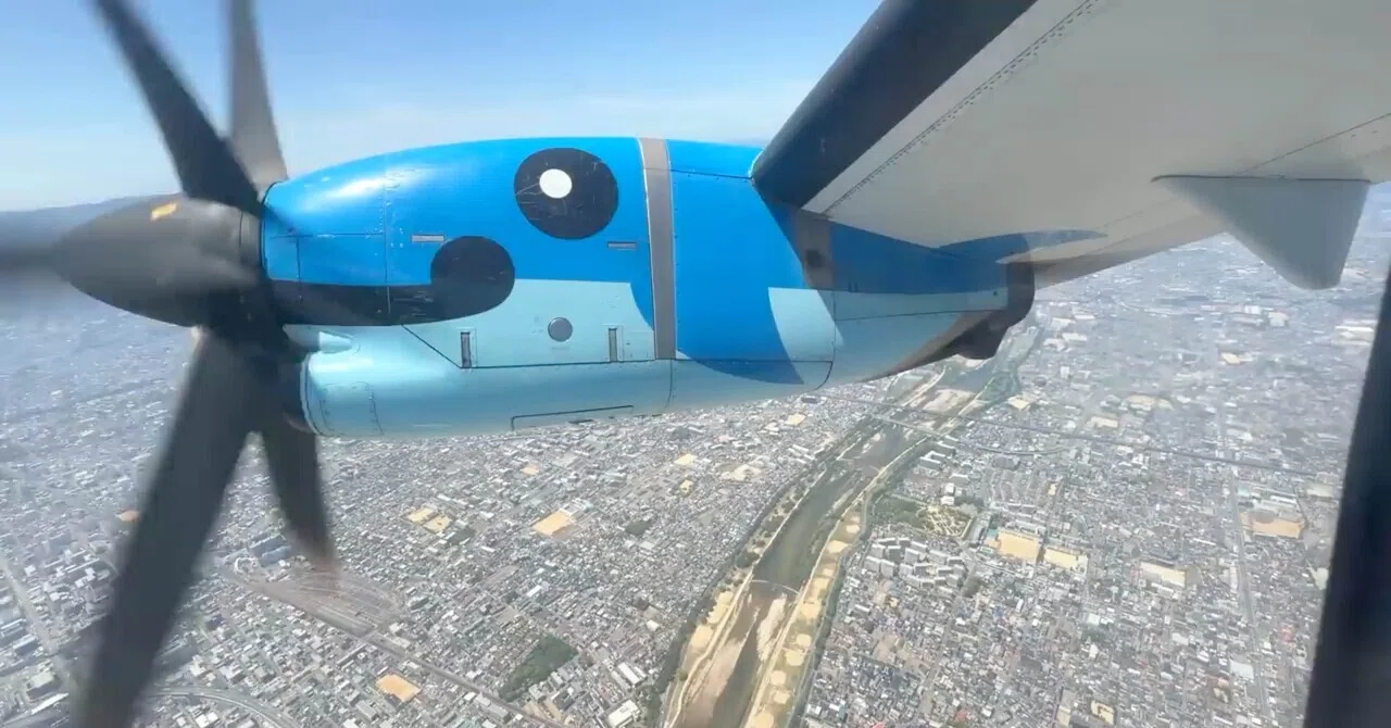 日本一小さな航空会社】世界一かわいいプロペラ機「みぞか号」で、遭遇