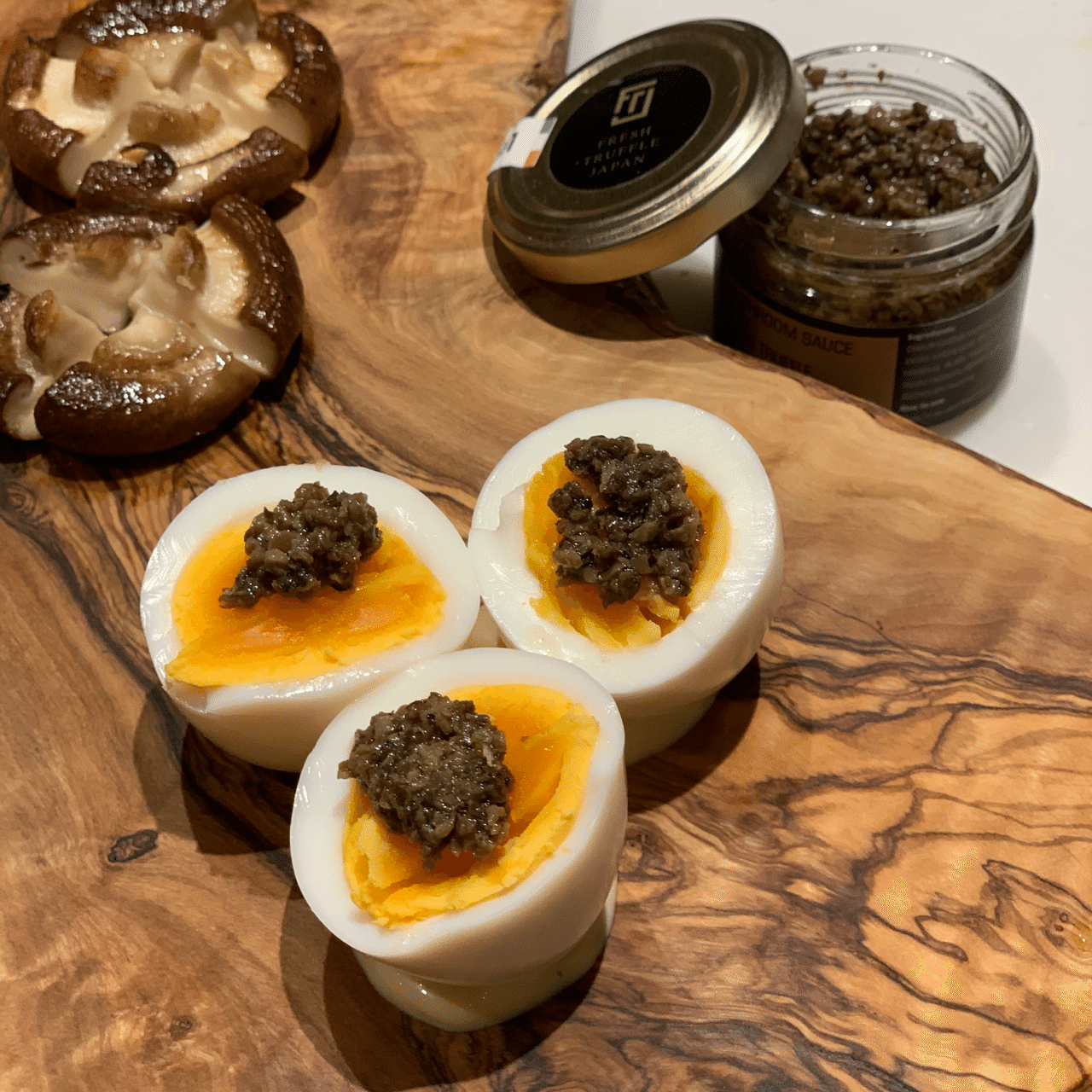 黒トリュフeggで乾杯 Fresh Truffle Japan Note