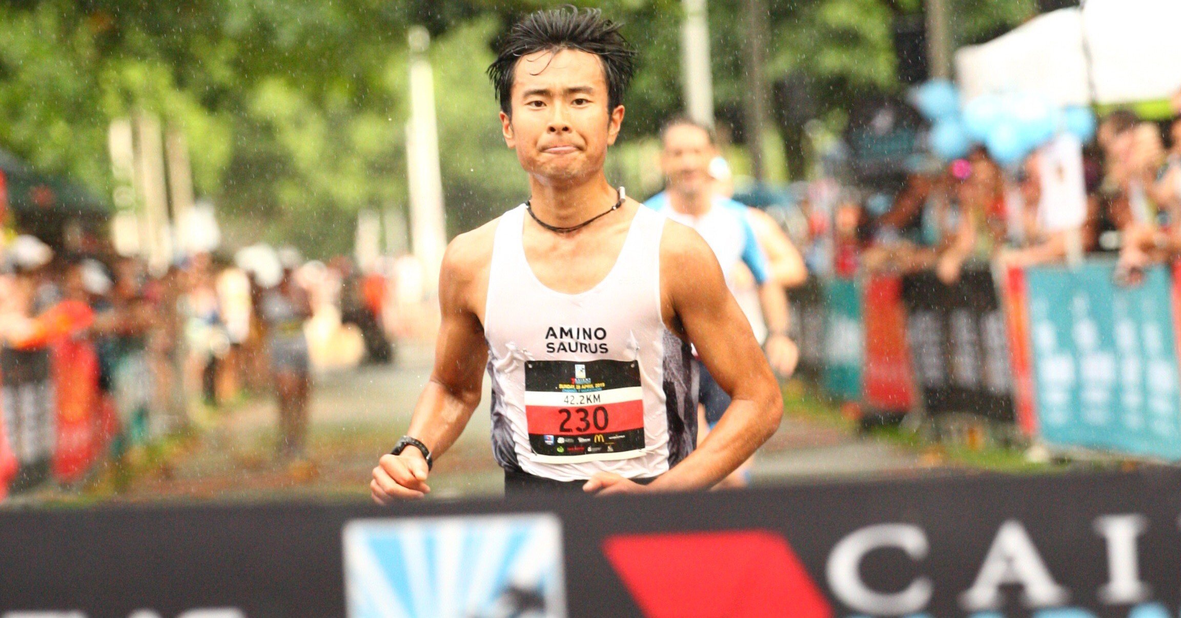 上半身の力を使って走る方法｜RUN-LINE