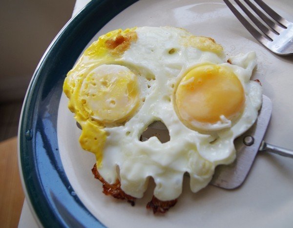 ニューヨークでドクロ顔の目玉焼きを作ろう！（第1回）｜みじんことオーマ