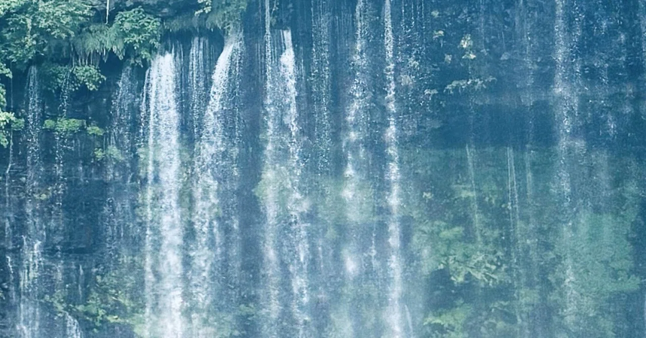 風水風景　富士彩景＊清滝白富士　青の世界　開運　厄除け　邪気払い　希望やる気 富士山麓をめぐる旅｜森と水の記憶｜ゆるり大人のひとり旅