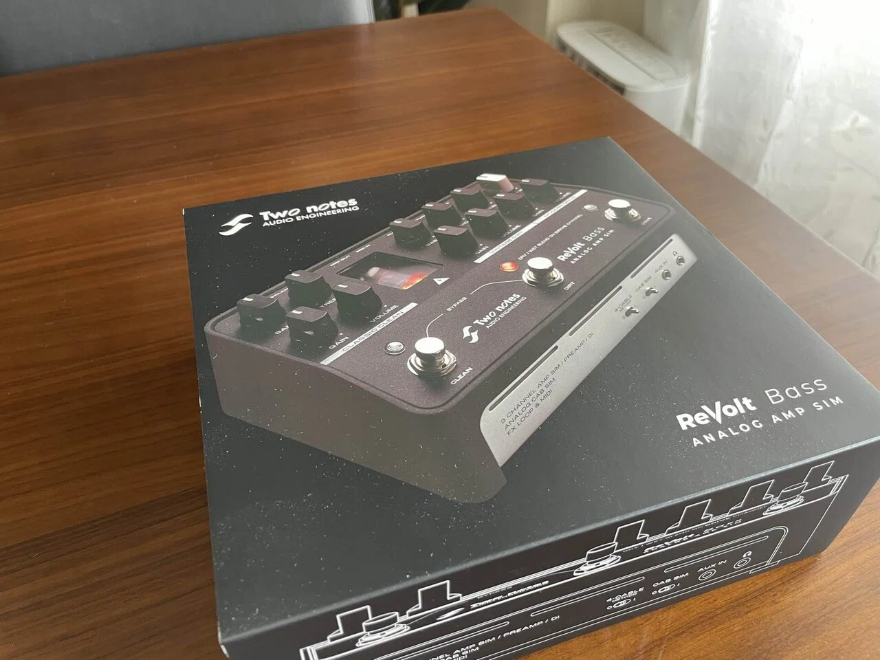Two Notes ReVolt Bassを買ったぞ〜！｜うえだ
