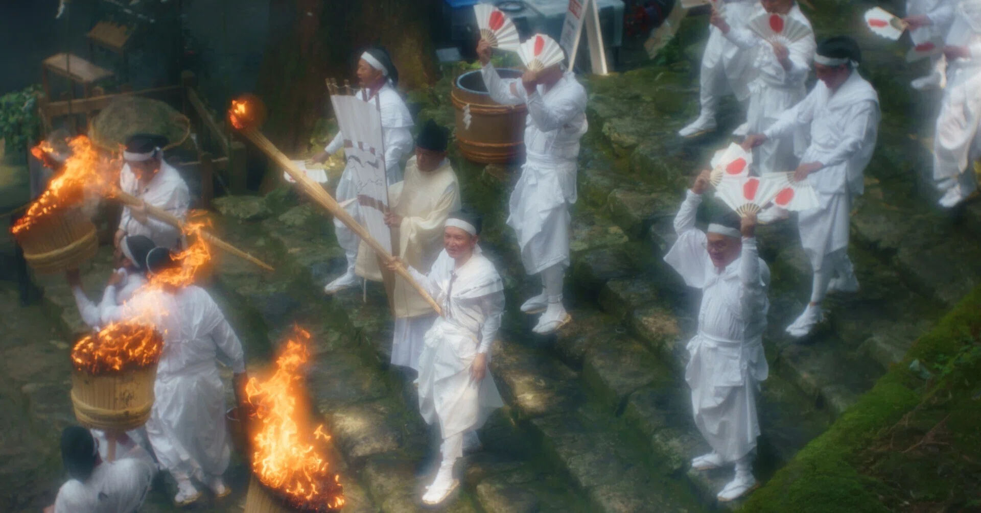 炎と煙が舞う日。2026年「那智の扇祭り」｜KVA | kumanokodonet