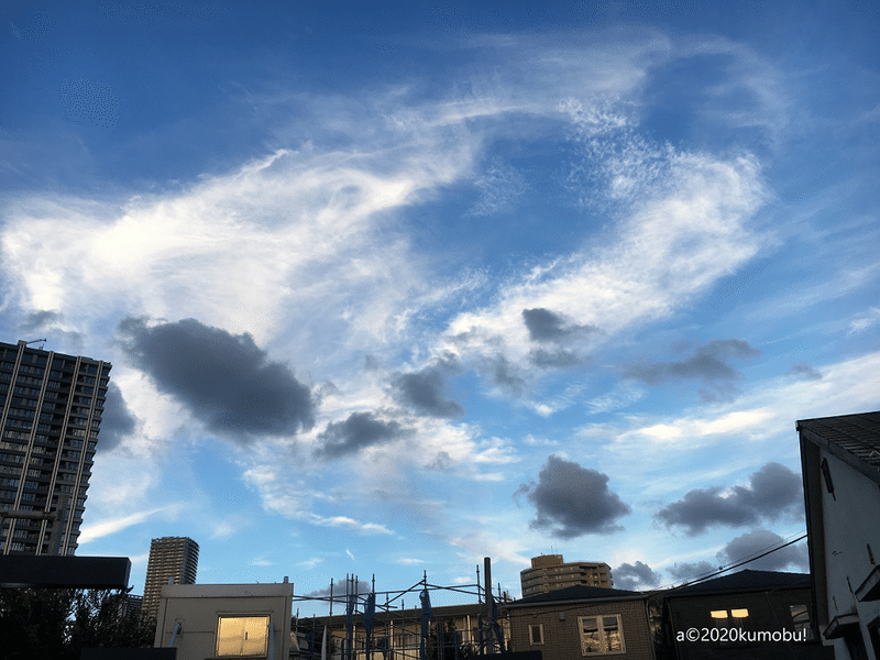 雲部 Vol 5 灰色の雲を讃えてみる あまみのそら Note 雲部 Vol 5 灰色の雲を讃えてみる あまみのそら Note