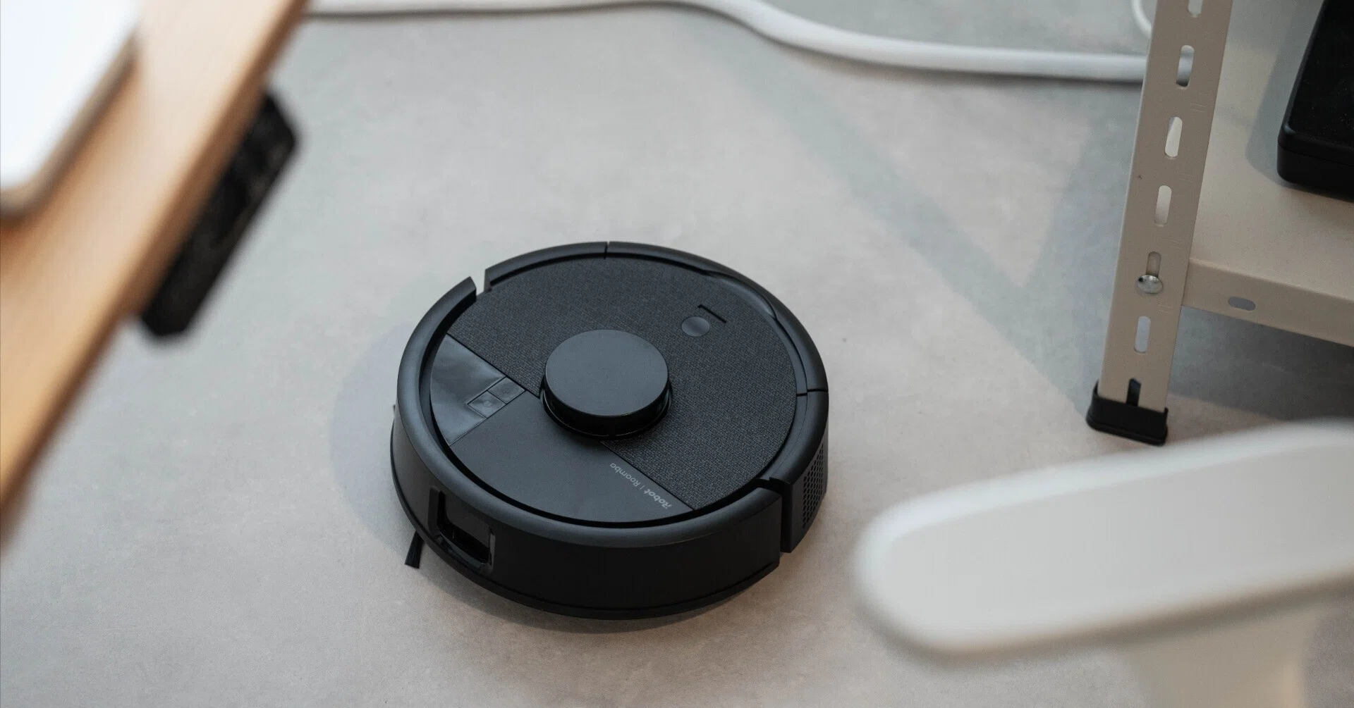 ルンバ ミニは小さくても優秀！極小ロボット掃除機「Roomba Mini