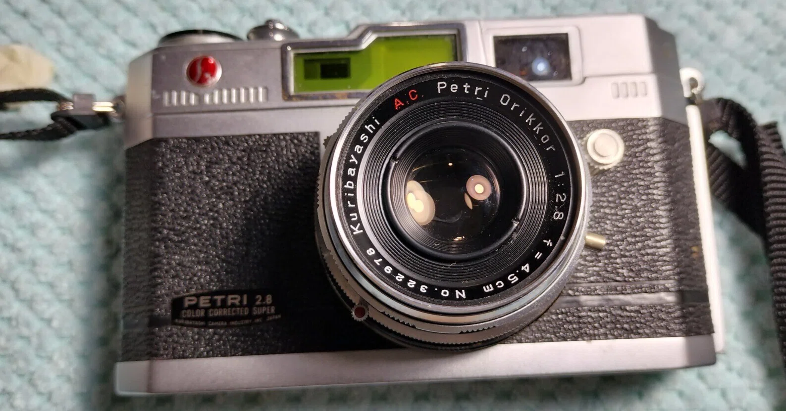 Petri 2.8の分解｜フィルムカメラ修理のアクアカメラ