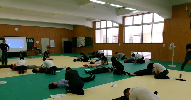 【桐蔭高校】現職教育（救急法）を実施しました