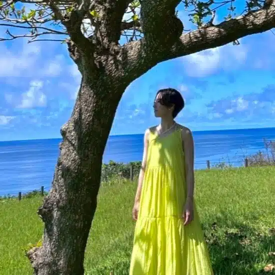 海街暮らしの画家｜静けさをとりもどすエッセイ　画家・川崎未結