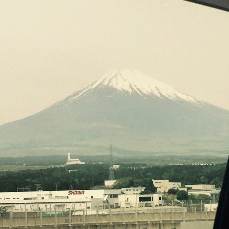 富士山

#写真
#車窓
#富士山
#山
#おでかけ