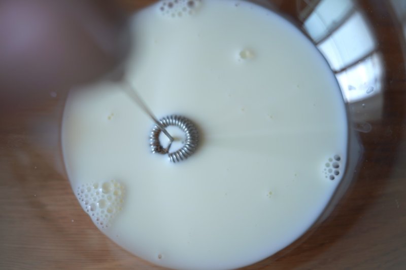 器 牛乳 泡立て 【100均】ダイソーのミルクフォーマーが優秀過ぎる！！