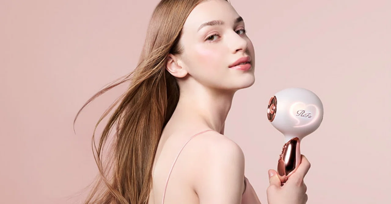 A Hairdresser Explains the ReFa HEART DRYER Aira: The Capabilities