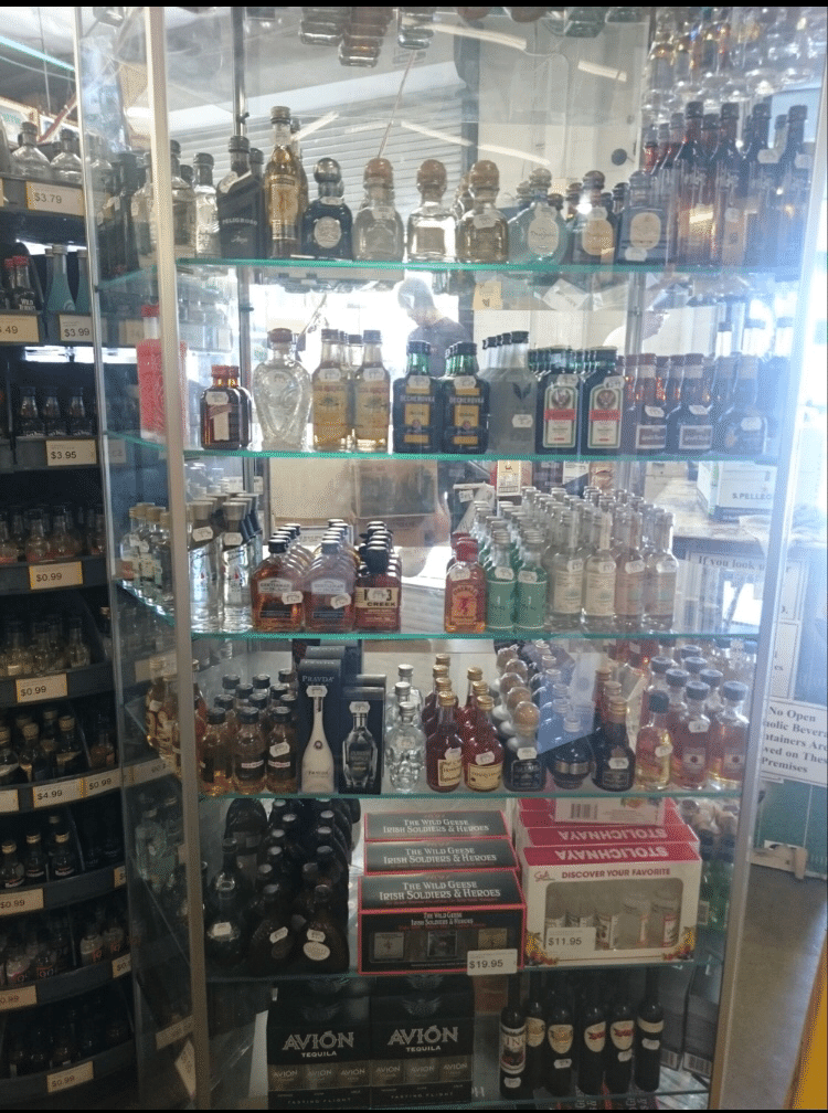 アメリカでの思い出 ミニチュアボトルコレクション アベ トモコ Note