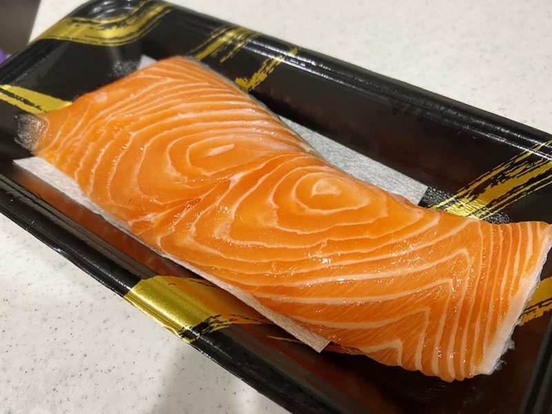 ノルウェーサーモンを茹でる 三宮つばき Note ノルウェーサーモンを茹でる 三宮つばき Note