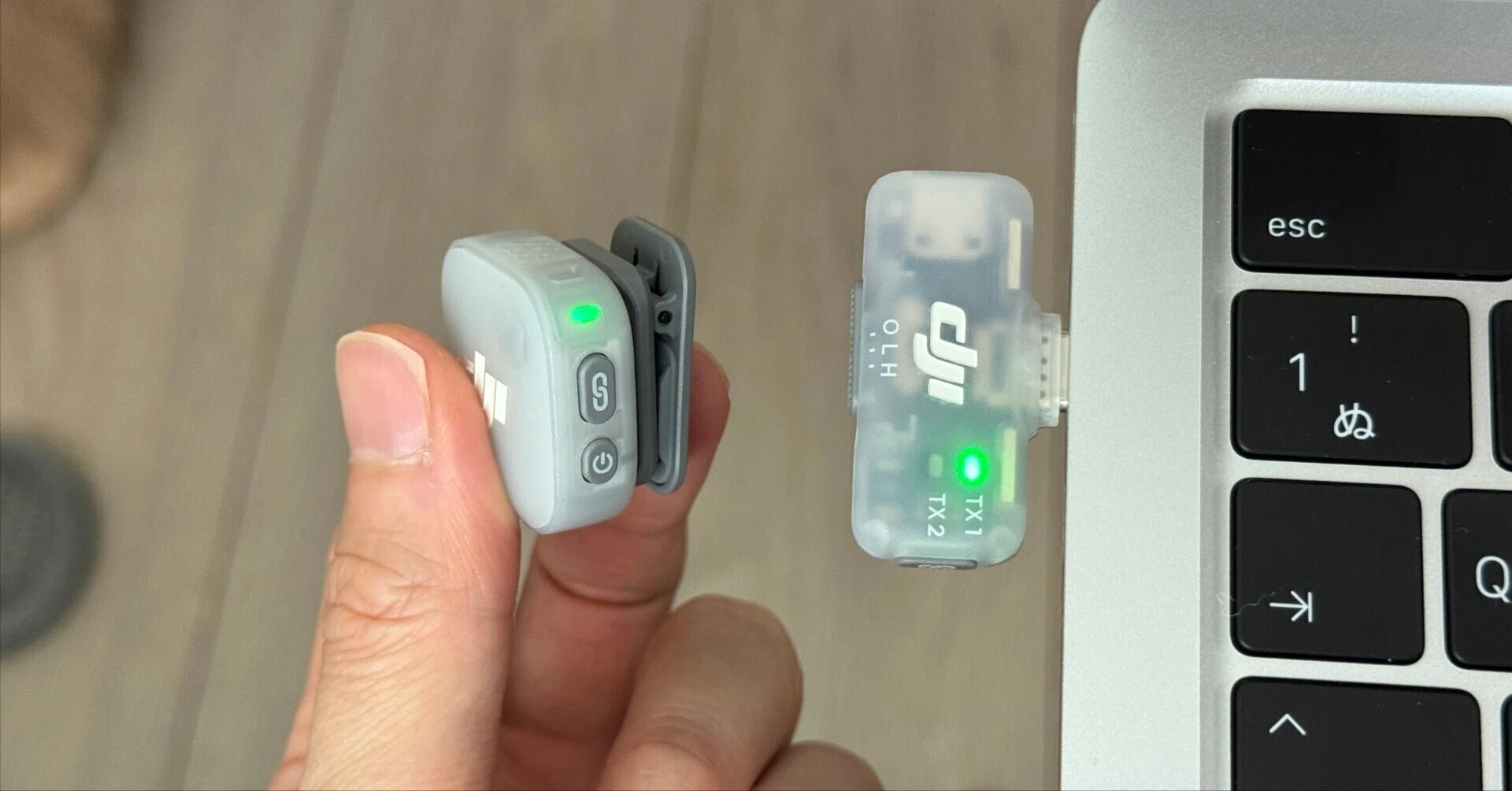 DJI Mic Mini 2をバイブコーディングで比較。AirPods Pro・MacBook内蔵