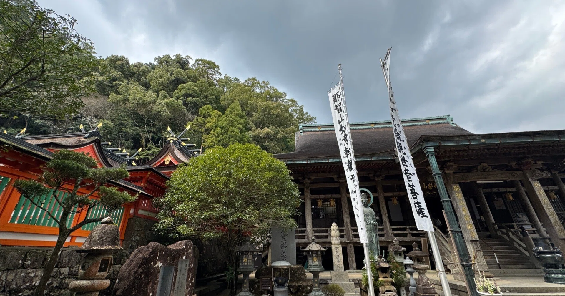 130 西陣織 那智山 青岸渡寺織絵「那智の滝 観音出現図」太巻付 共箱 130 西陣織 那智山 青岸渡寺織絵「那智の滝 観音出現図」太巻付 共箱