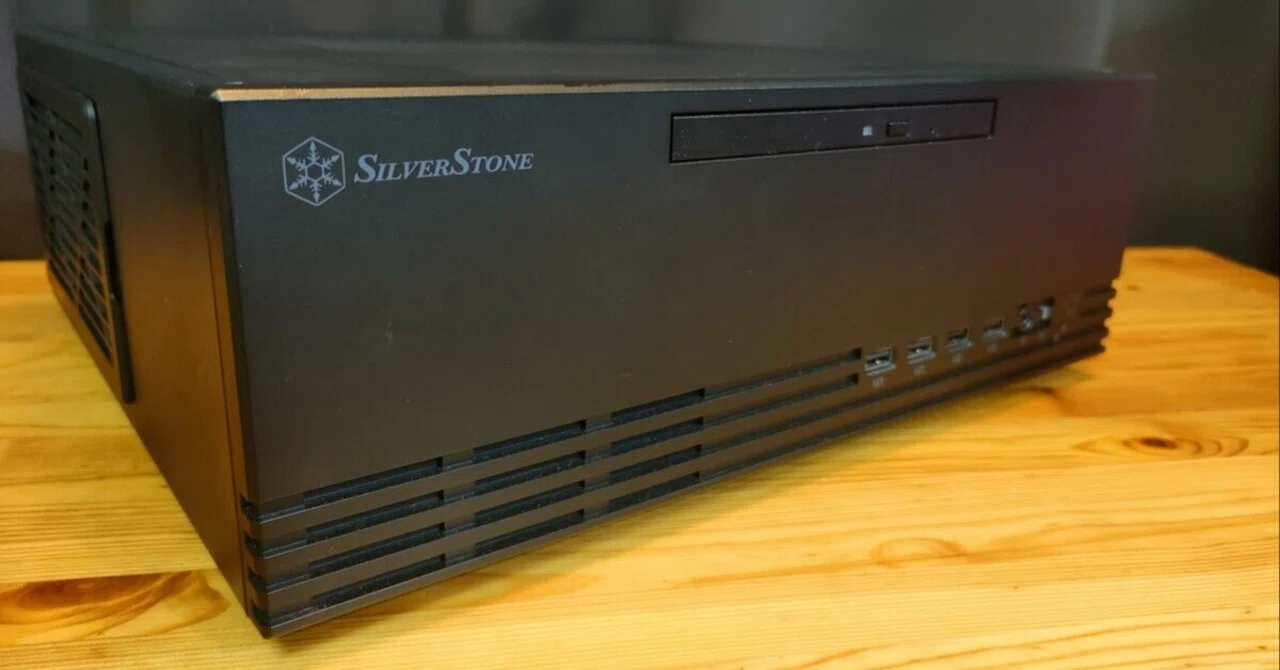 コンパクトでも本格的なPCケースを探す SilverStone「ML11」 ～ライブ