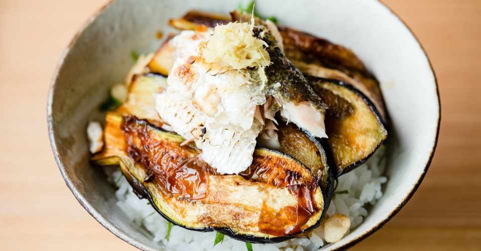 焼きなすとかますの甘辛小どんぶり Reizoko Ni Almonde 冷蔵庫にあるもんで Note
