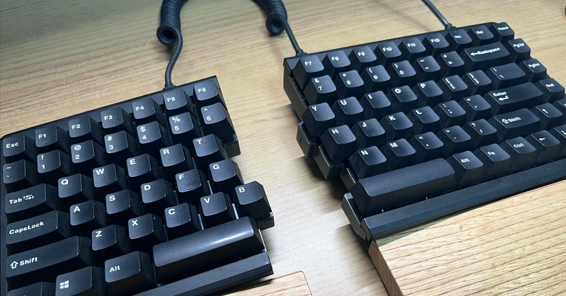 キーボードを求めて三千里～分割キーボード沼～｜parfait