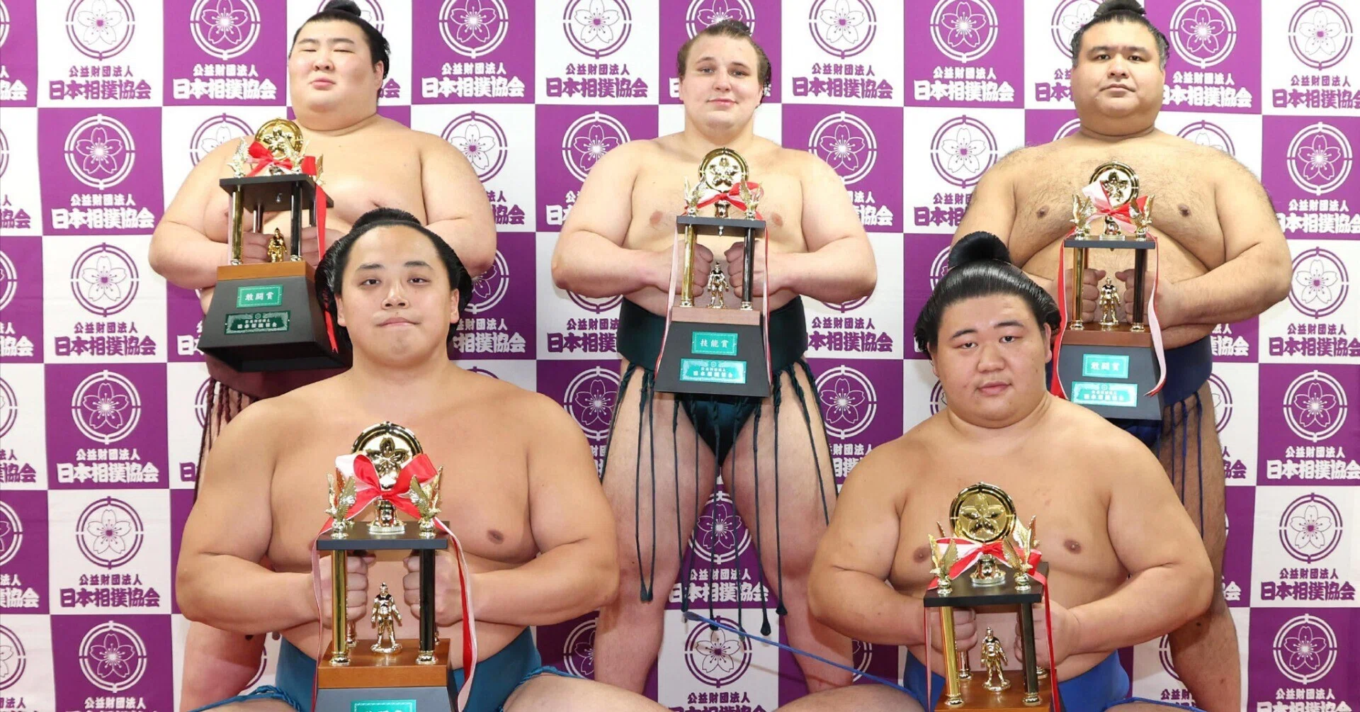 三 賞 相撲
