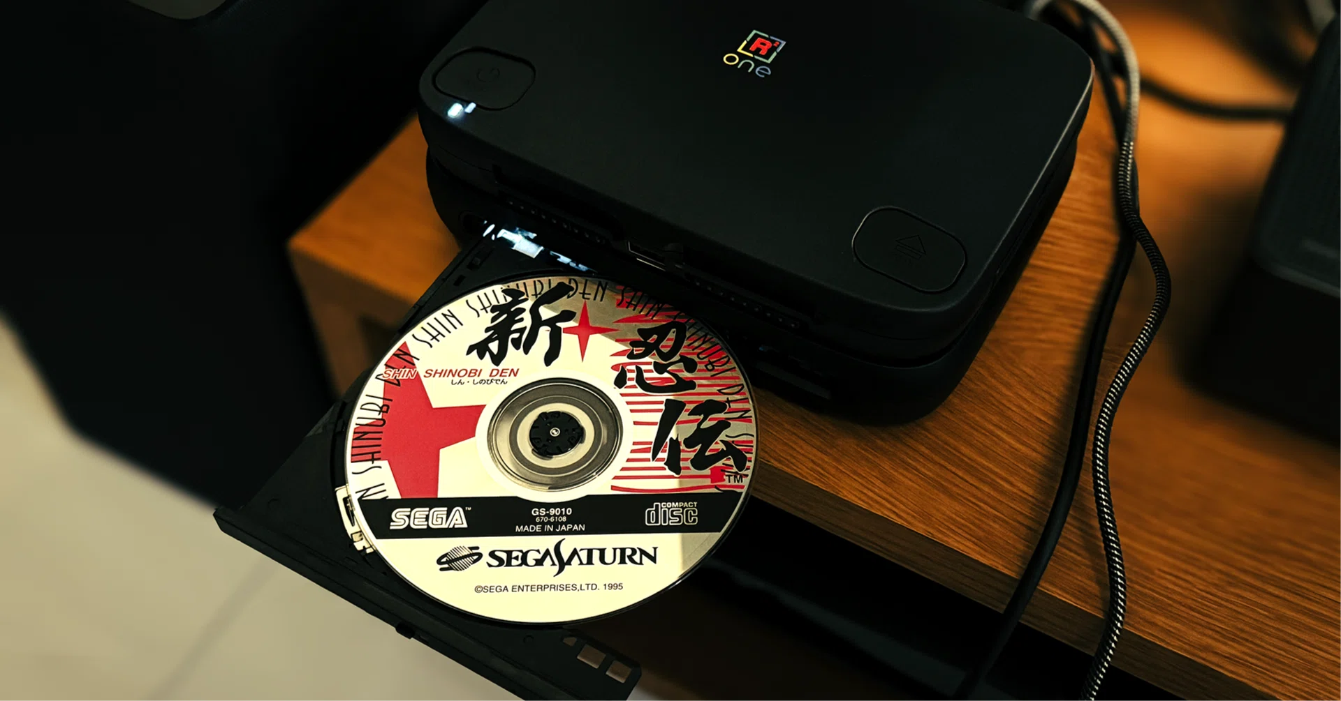 公式対応前なのにSuperStation One周辺機器のSuperDockからCDゲームが