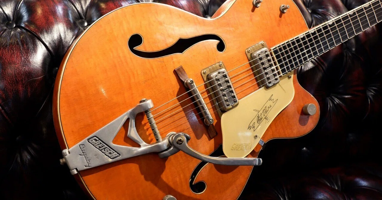 Gretsch エレキギター オレンジ Fホール ハードケース付き 今、世界中のギターフォーラムで「Gretsch」がどんな噂をされているか