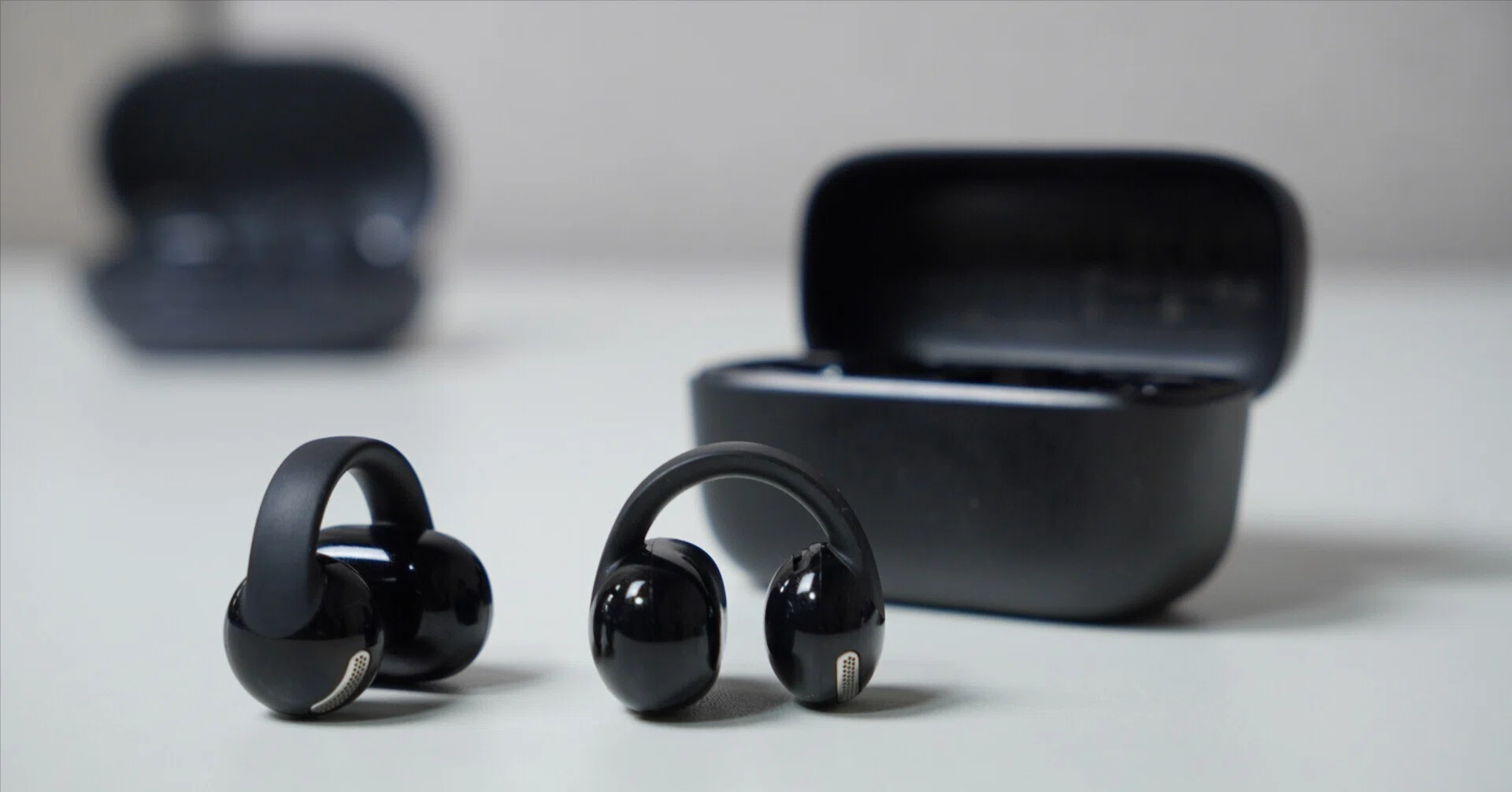 Soundcore C50i イヤーカフ 物理ボタンは正義だった。Anker Soundcore C50iでイヤーカフの「タッチ