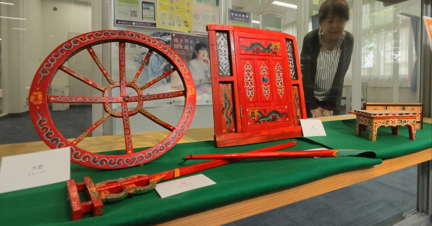 モンゴルに注目集まる／福知山公立大で展覧会／テレビ効果で人気上昇中