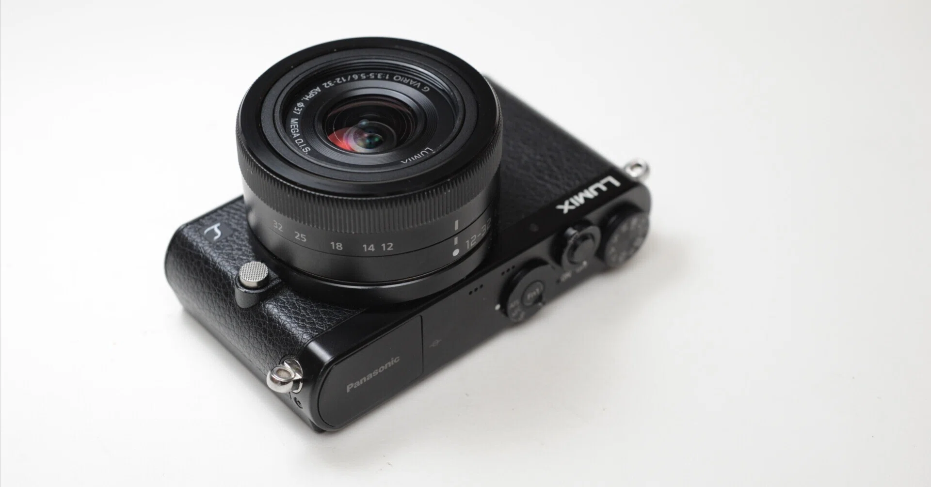 デジタルカメラ Panasonic LUMIX DMC-GM1 + GVARIO 12-32mm LUMIX GM1｜12年経っても手放せない超小型ミラーレス｜オジサンの流儀