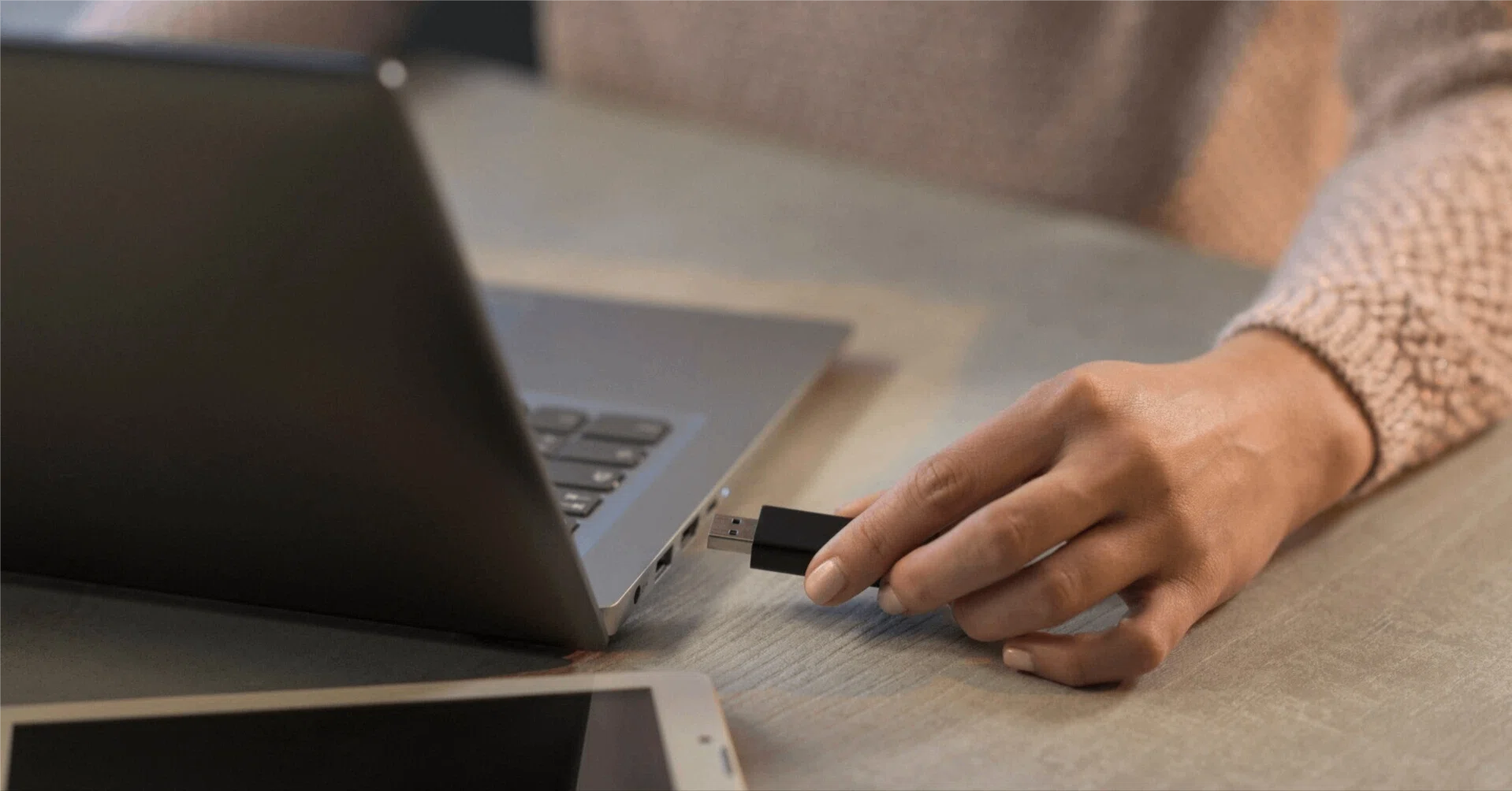 富士通LIFEBOOK リカバリーUSB 富士通のリカバリディスクはUSBで作れる？機種別確認と作成前の注意点