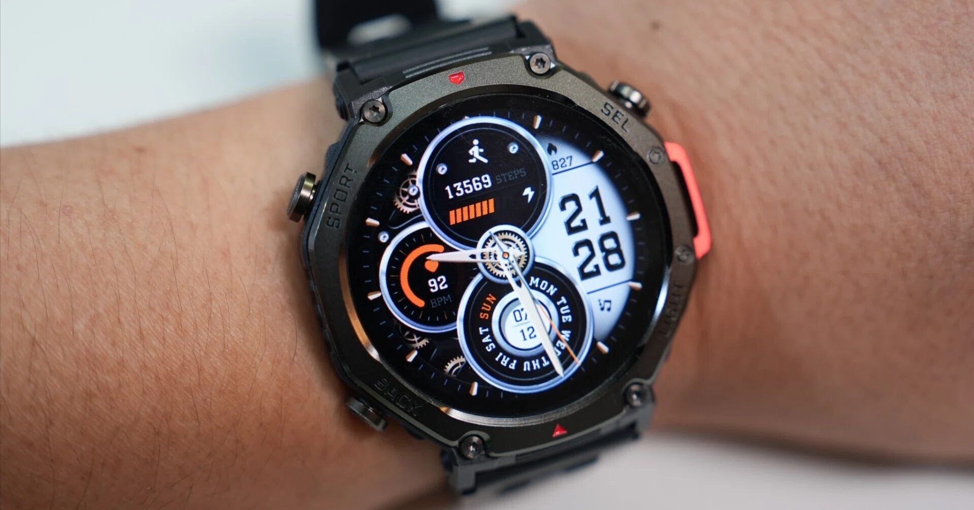 レビュー品】GPS＆LEDライト搭載の高コスパモデル！「Powerun P50