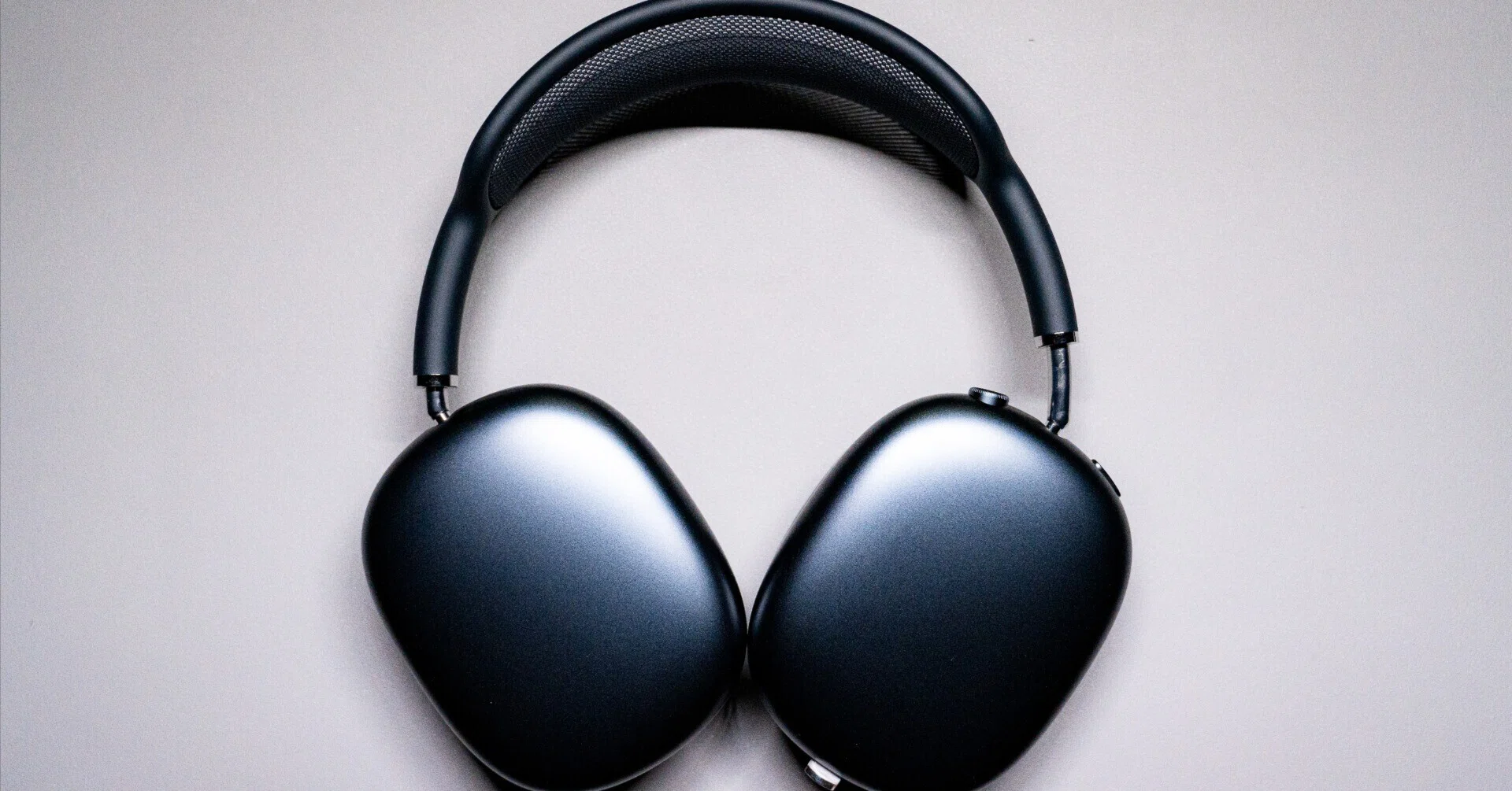 値下げしました‼️AirPods Max美品 今更AirPods MAX 2を買った理由。そして最も美しいAirPods Maxの