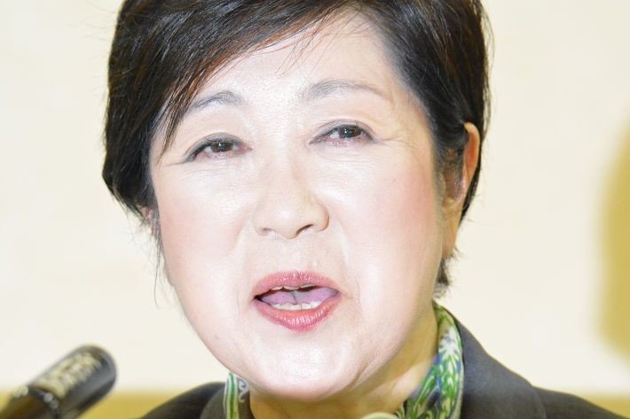 学歴詐称の嫌疑をかけられたままの現職が、不敵な笑みを浮かべれば、数多くの弱者を救済してきた弁護士は、立憲と共産党の党利党略に利用されながらも、最後まで笑顔で戦い抜いた。   政界の異端児が、これまで選挙に行ったことがない層を投票所に向かわせれば、3年前リベラル勢力を集団自決に持って行った元党首は、維新系候補の応援に入った。   街頭にはついぞ現れなかった『女帝』のレアショットを交えてお届けします。   感性豊かな19歳のカメラマン小杉碧海が候補者たちの素顔に迫ります。ごく一部、田中撮影の写真も。