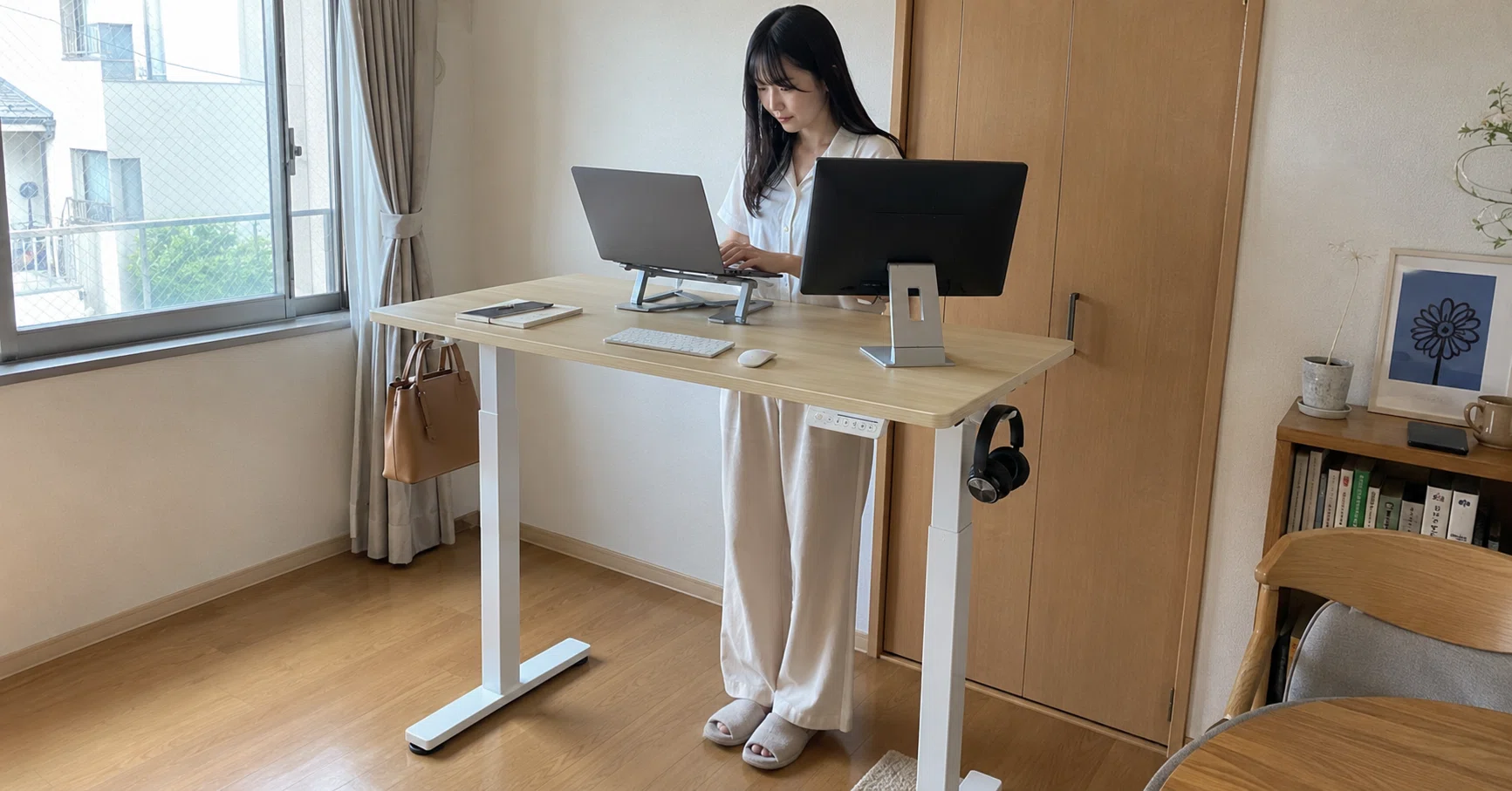 ErGear電動昇降デスクで立ち座りを心地よく｜キツネ｜コラムライター