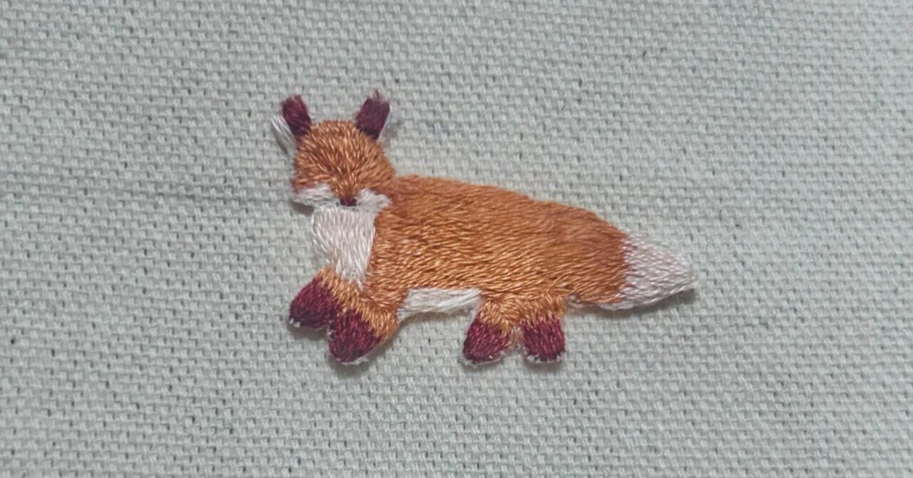 刺繍のきつねさん🦊🪡｜緋沙子(ひさこ)