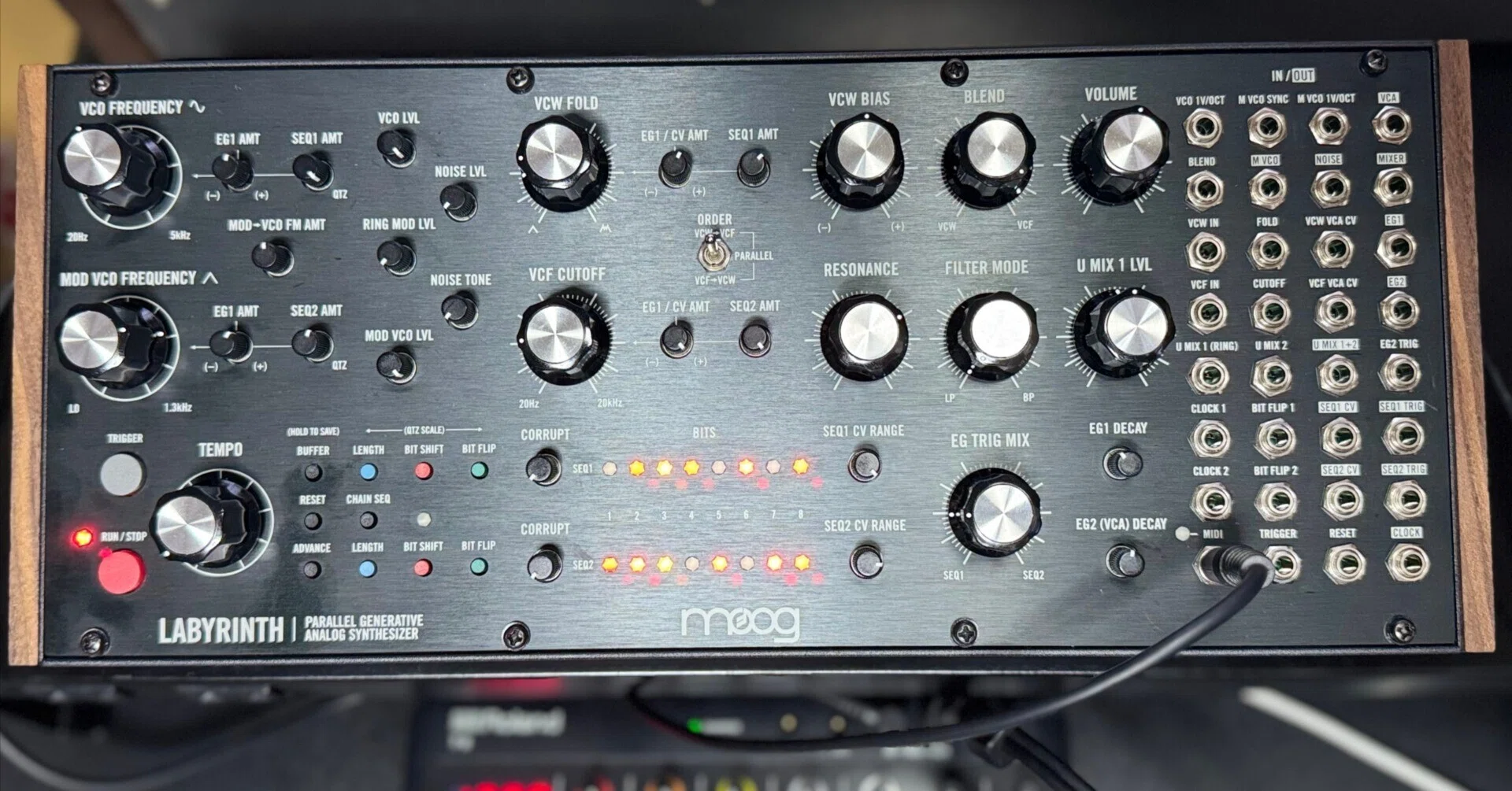 MOOG LABYRINTHレビュー｜無限軌道