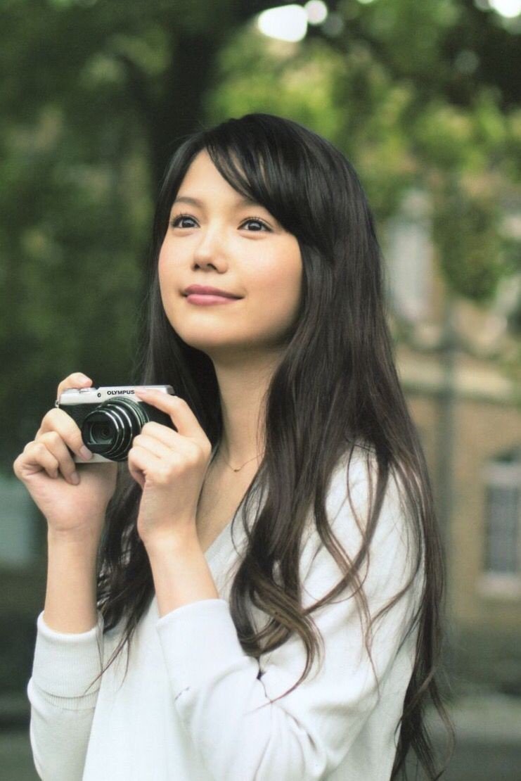 進化心理学的には 髪型は左右対称がよい 健康な動物 は左右対称形なので そうでない ヒト は不健康に見えるからだ 遊べるうちに遊びましょう Note