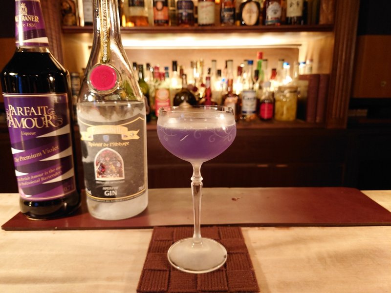 カクテル言葉は 出来ない相談 Blue Moon とそのメイキング動画 10th Street Lounge Note