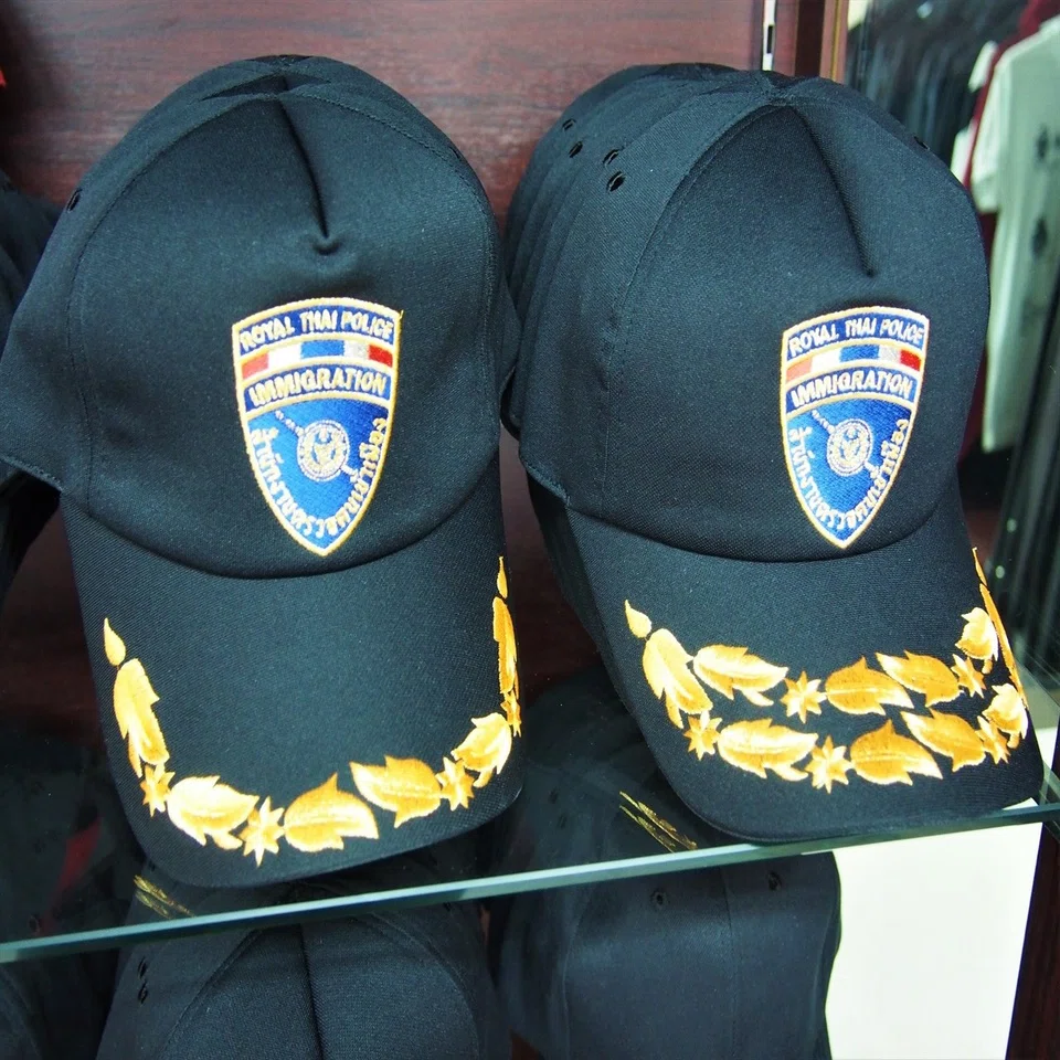 警官も使う警察グッズが土産ものになる｜在住歴20年が話したい本当の 