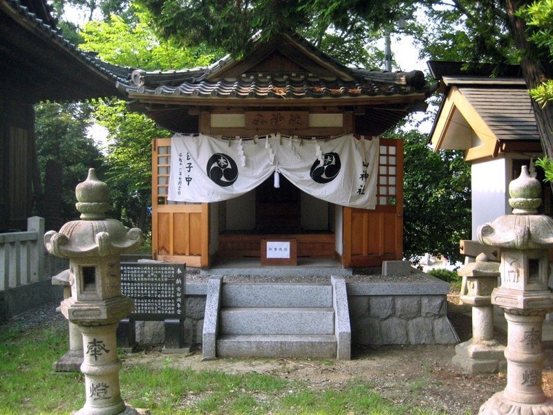 6本刈谷神社境内末社山神社