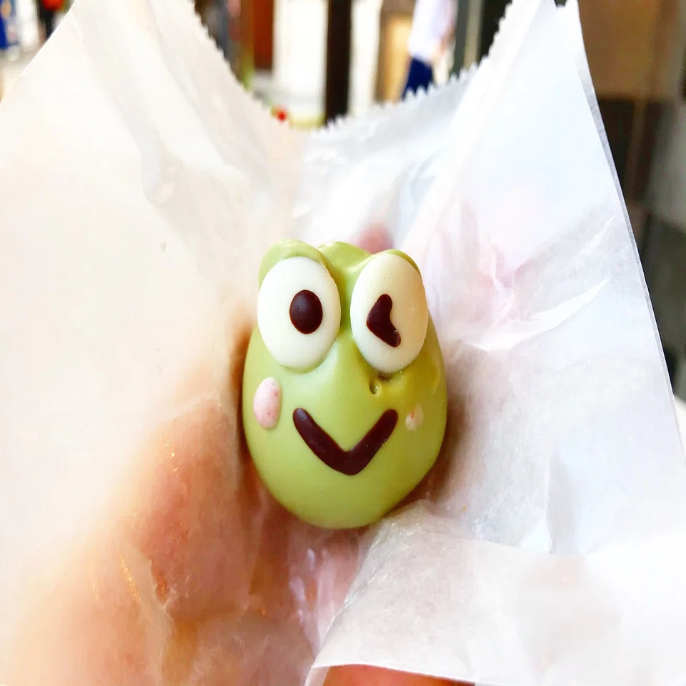 けろけろけろっぴ食べてみた🍩｜森崎仁貴 Morisaki Niki