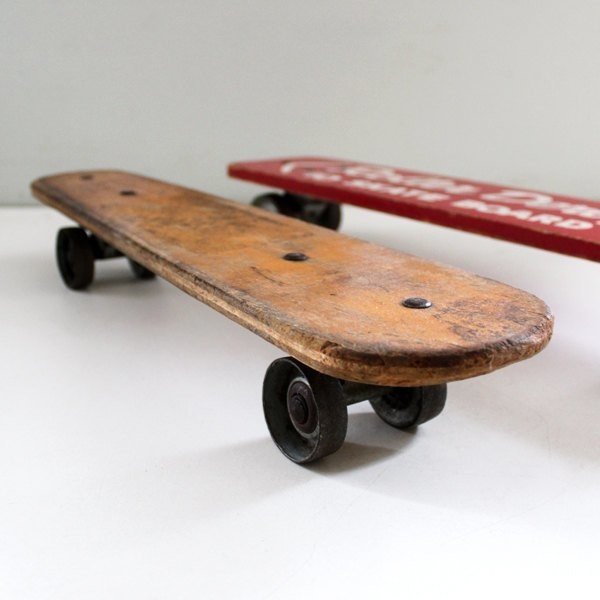 50年ぐらい前のスケートボード
