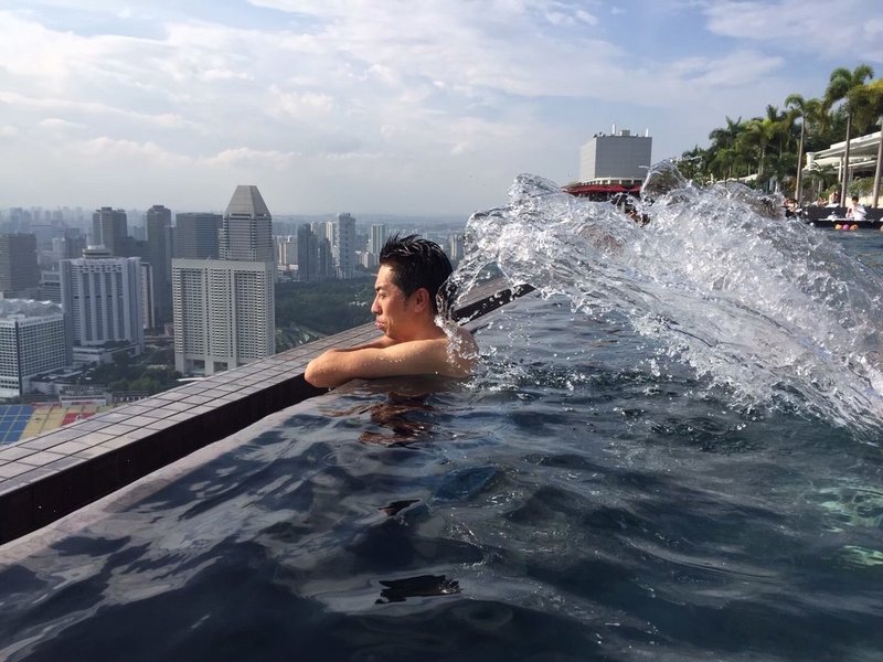 シンガポールで水浴び