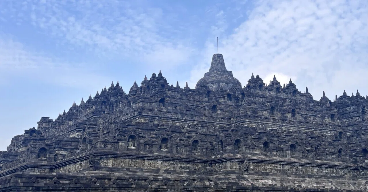 仏教美術　ボロブドゥール寺院　安山岩石粉　レプリカリリーフ　2点　V　R8999 1人旅のボロブドゥール遺跡観光記🇮🇩｜ねぎとろ人