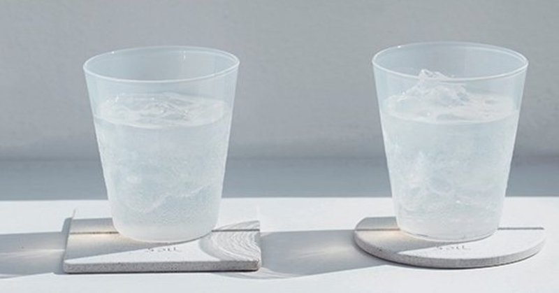 夏の冷たいドリンクに グラスの結露を吸い取ってくれる珪藻土のコースター Assiston Note