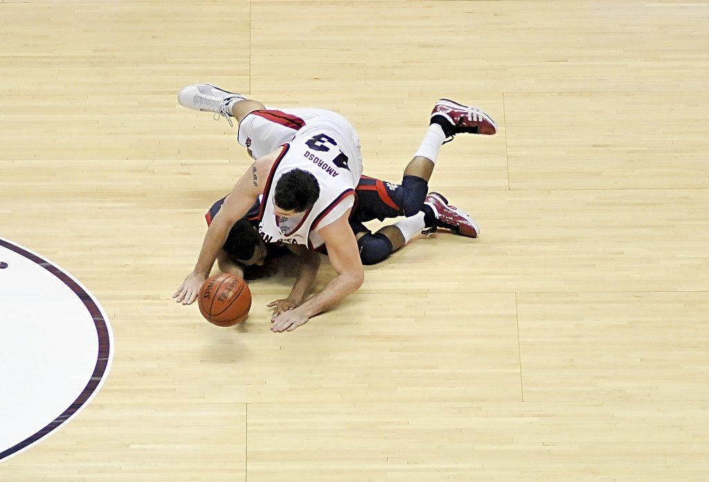 バスケ ルーズボールの重要性を解説 実は最大 点分のプレー Tomomi S Basketball Note バスケ ルーズボールの重要性を解説 実は最大 点分のプレー Tomomi S Basketball Note