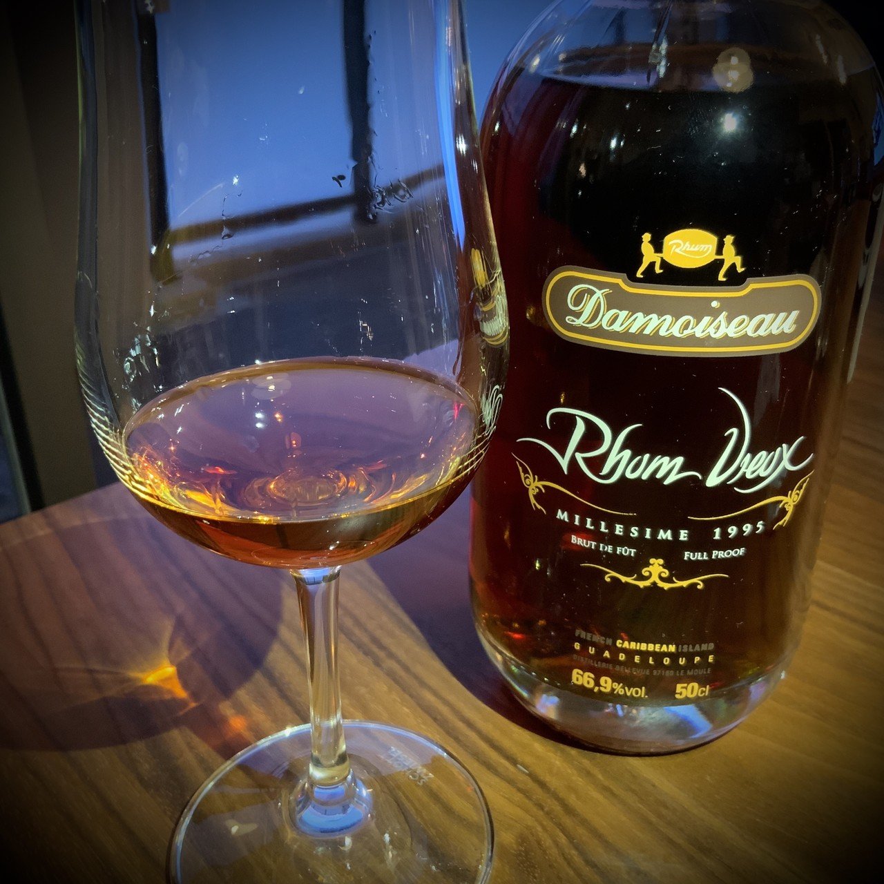 ダモワゾー ラム・ビュー 1995 - DAMOISEAU RHUM VIEUX 1995｜すこっ